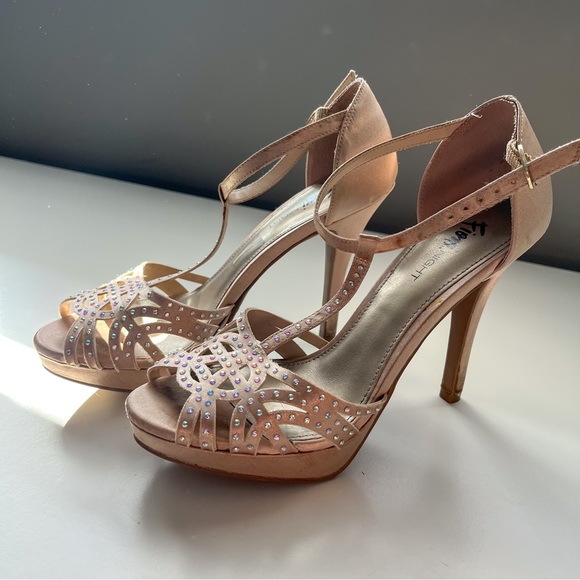 Rose gold sparkly heels - Picture 5 of 6